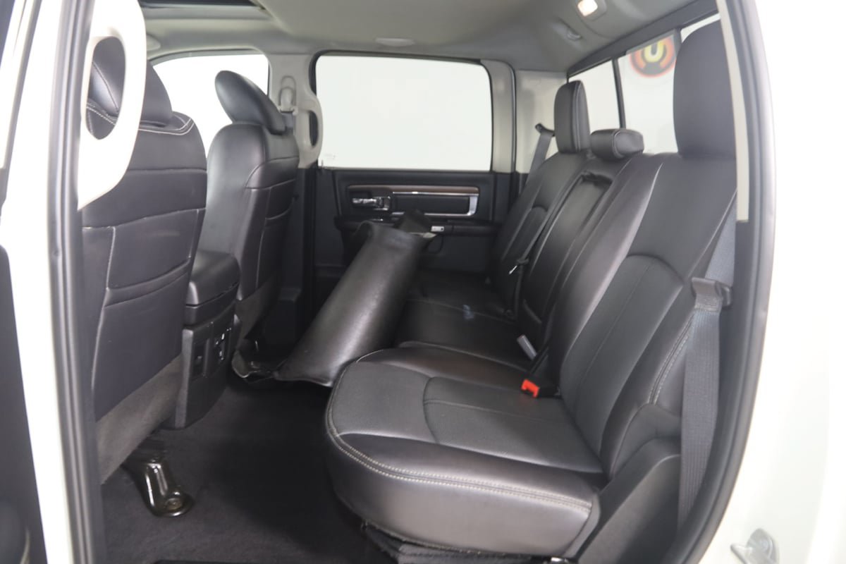 Used 2018 RAM 1500 Laramie w/ Convenience Group AWD/4WD image 42