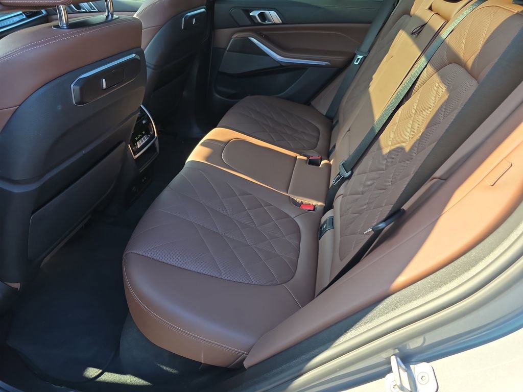 Used 2024 BMW X5 xDrive40i w/ Premium Package image 10