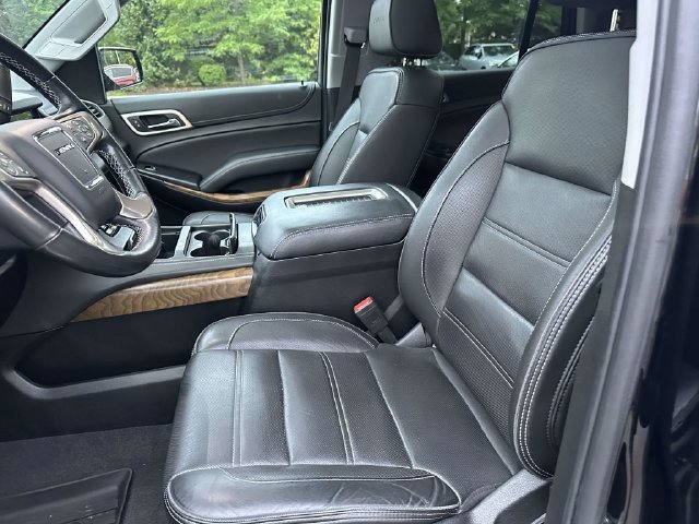 Used 2020 GMC Yukon Denali w/ Denali Ultimate Package AWD/4WD image 23