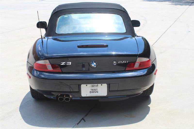 Used 2002 BMW Z3 2.5i image 10