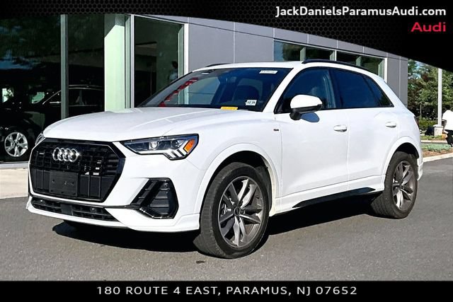 Used 2024 Audi Q3 2.0T Premium Plus AWD/4WD image 1