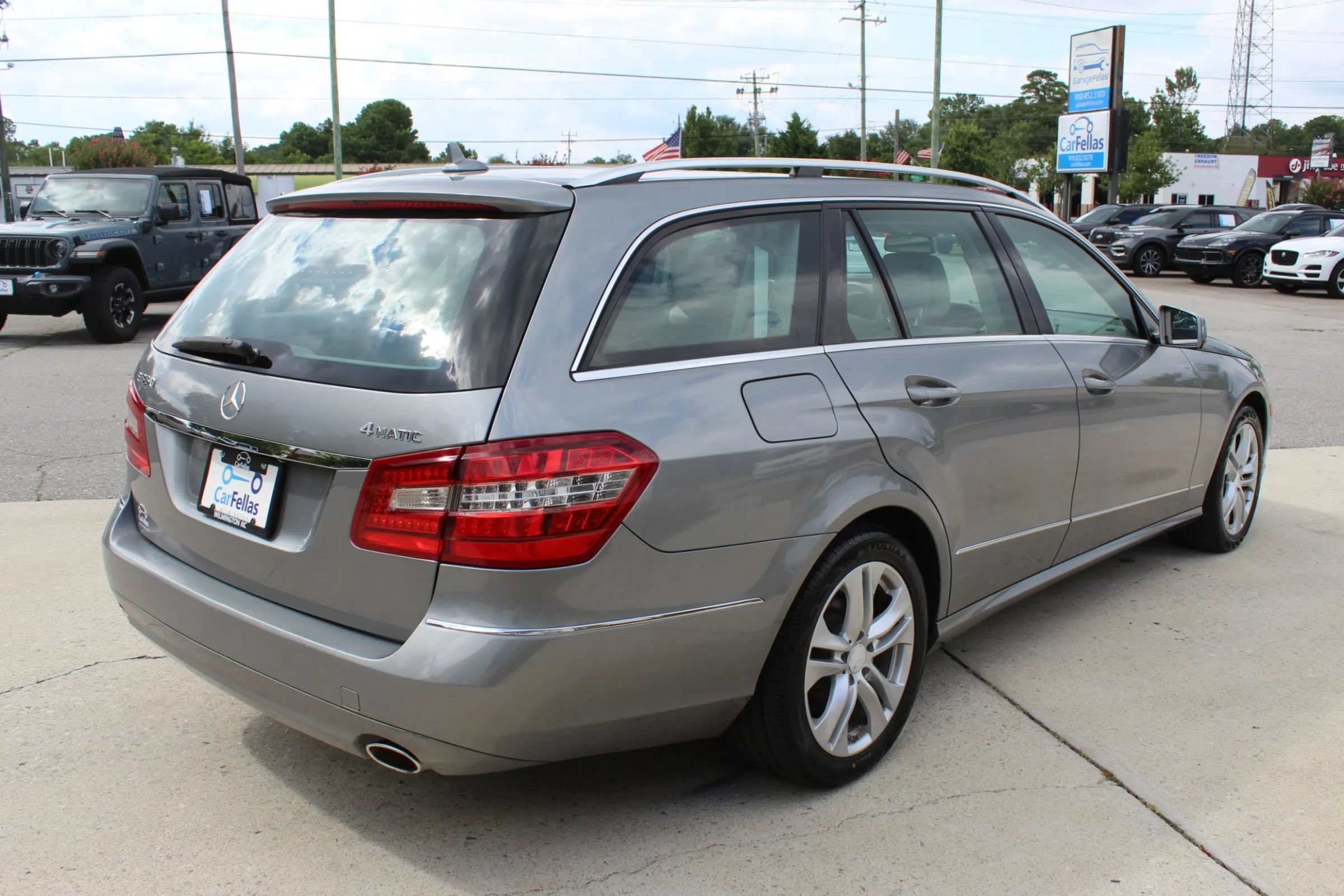 Used 2011 Mercedes-Benz E 350 4MATIC Wagon image 5