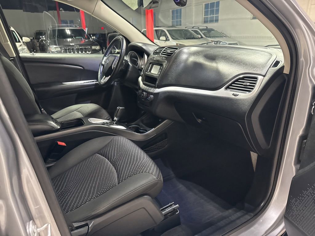 Used 2017 Dodge Journey Crossroad FWD image 40