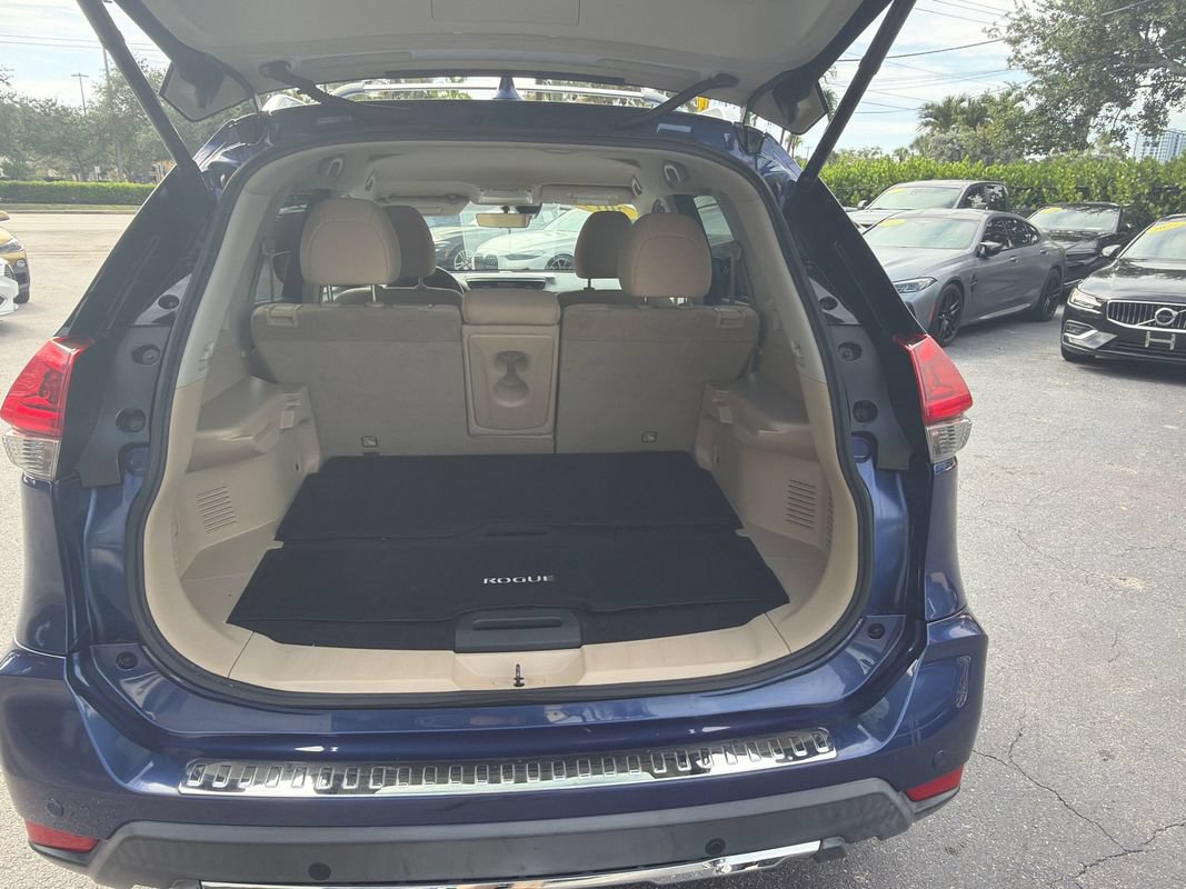 Used 2019 Nissan Rogue SV FWD image 21