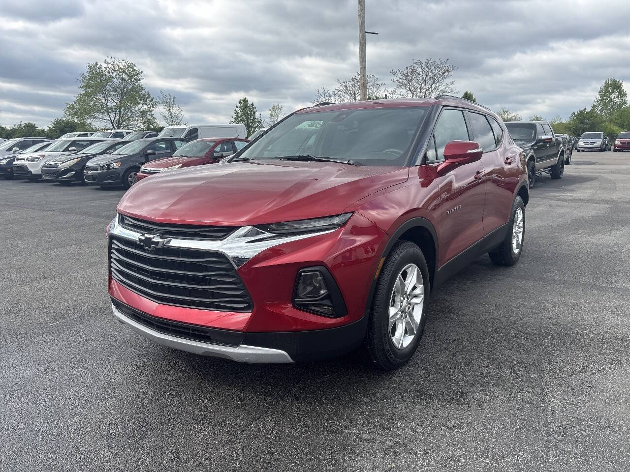 Used 2022 Chevrolet Blazer LT FWD image 2