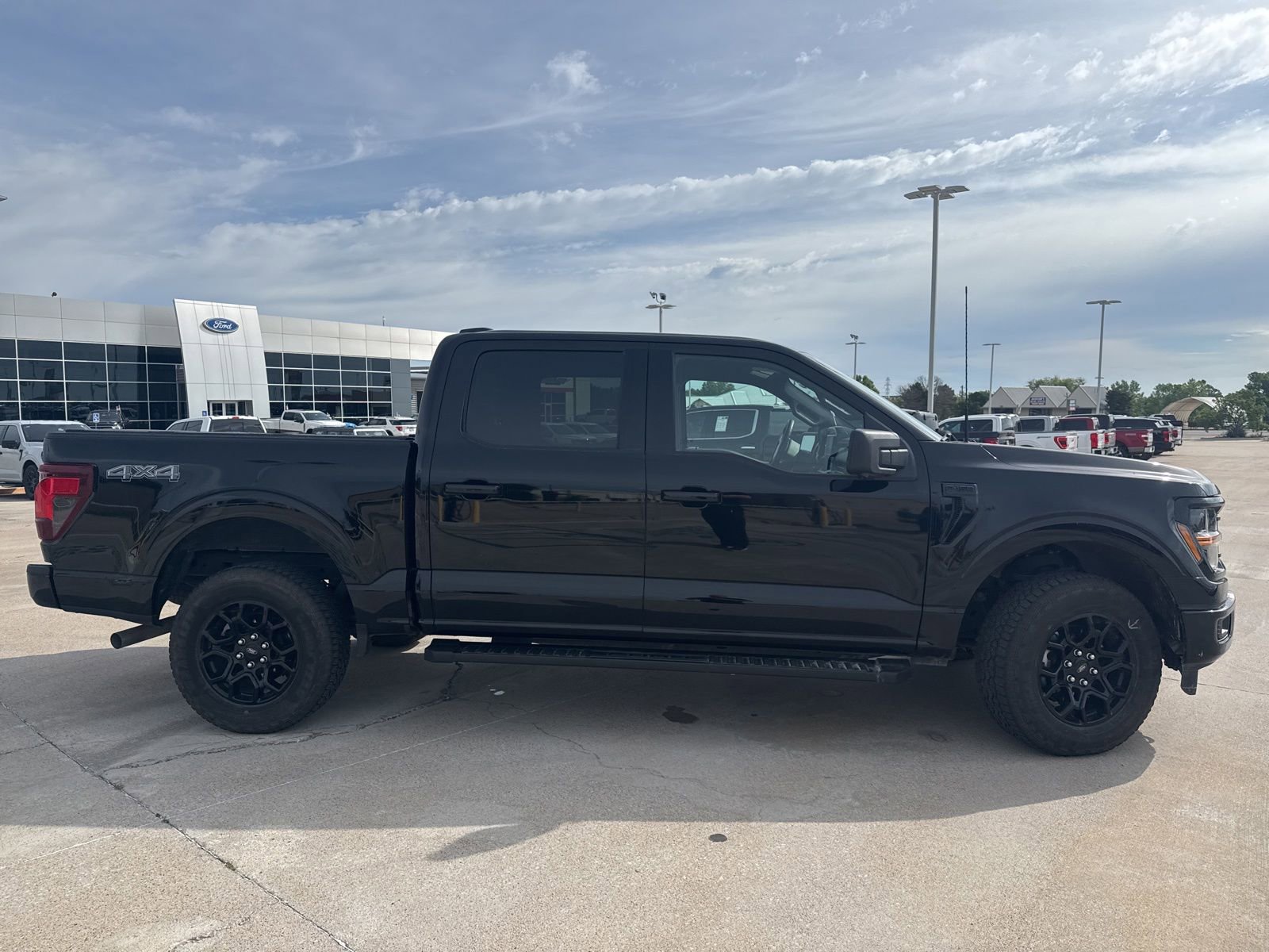 Used 2024 Ford F150 XLT w/ XLT Black Appearance Package AWD/4WD image 2