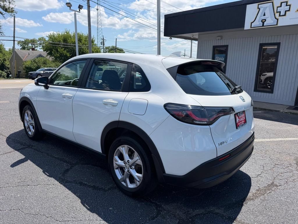 Used 2025 Honda HR-V LX image 8