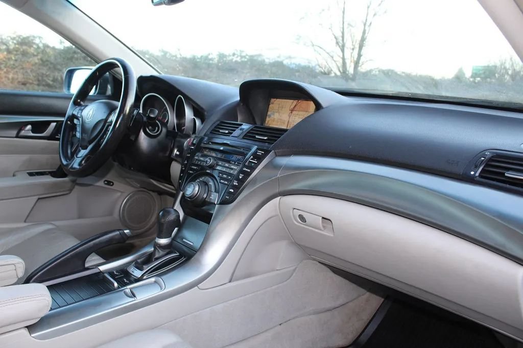 Used 2011 Acura TL w/ Technology Package FWD image 17