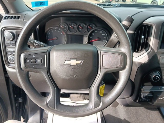 Used 2022 Chevrolet Silverado 2500 Custom w/ Custom Value Package image 9