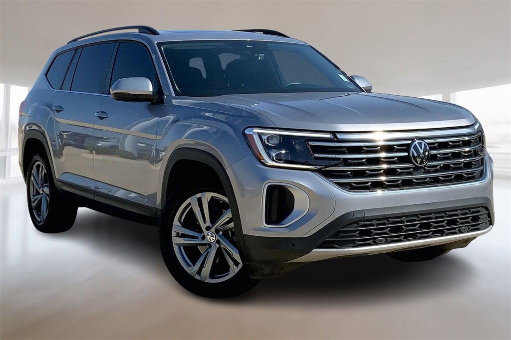 Used 2024 Volkswagen Atlas SE image 12
