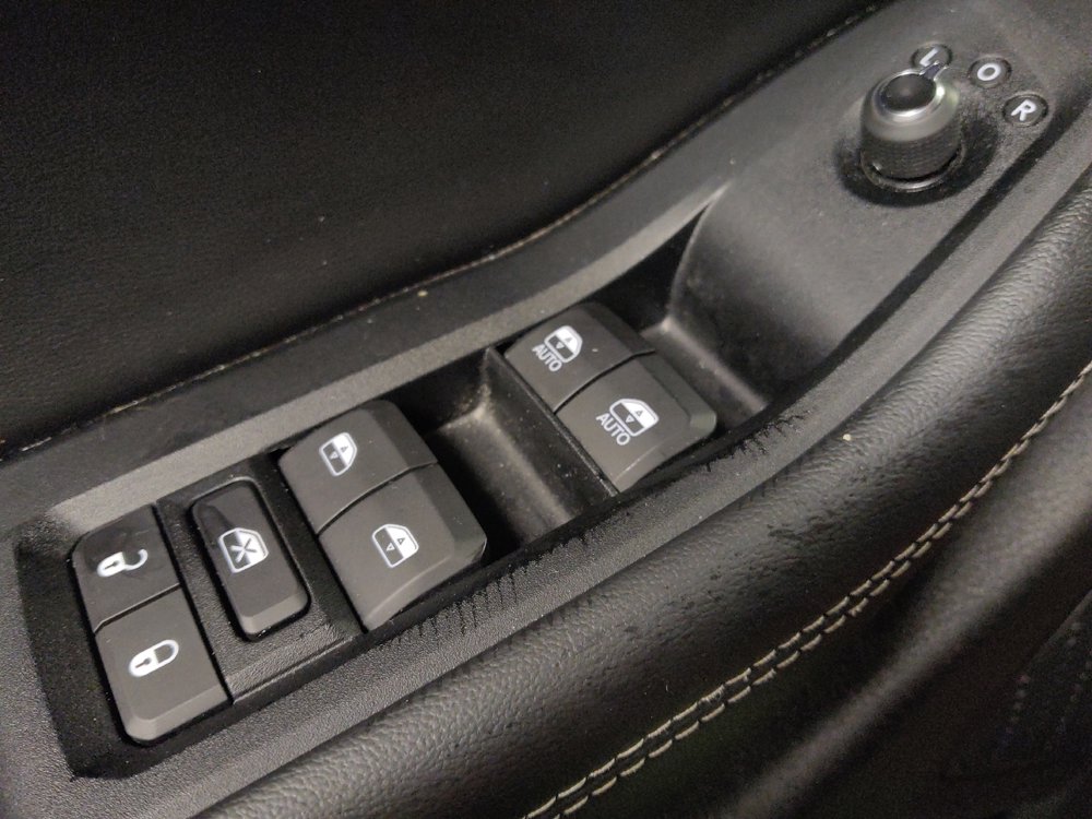 Used 2023 Jeep Grand Cherokee L Laredo image 27