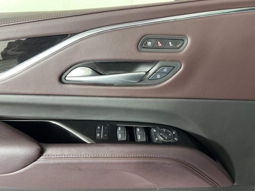 Used 2024 Cadillac Escalade ESV Sport Platinum w/ LPO, ONYX Package image 16