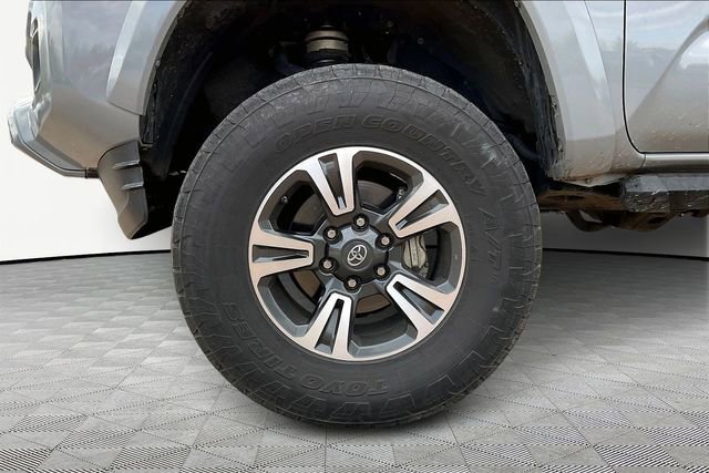 Used 2019 Toyota Tacoma SR image 20