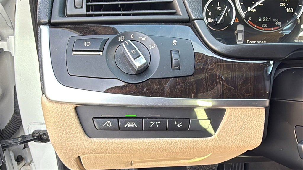 Used 2016 BMW 528i Sedan image 30