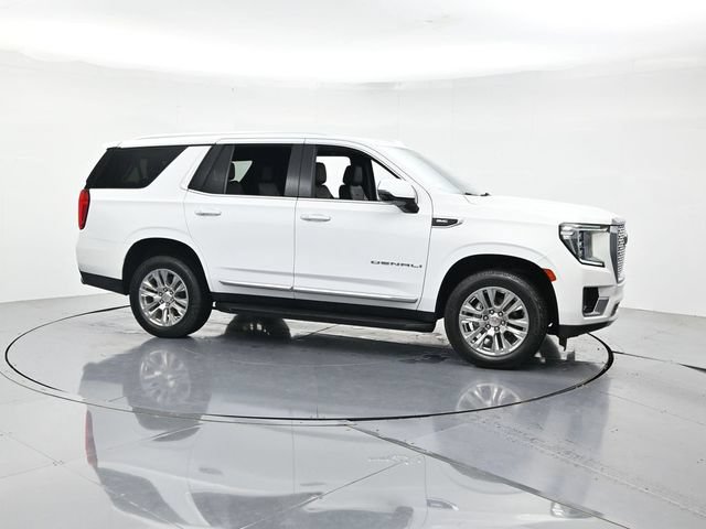 Used 2023 GMC Yukon Denali AWD/4WD image 3