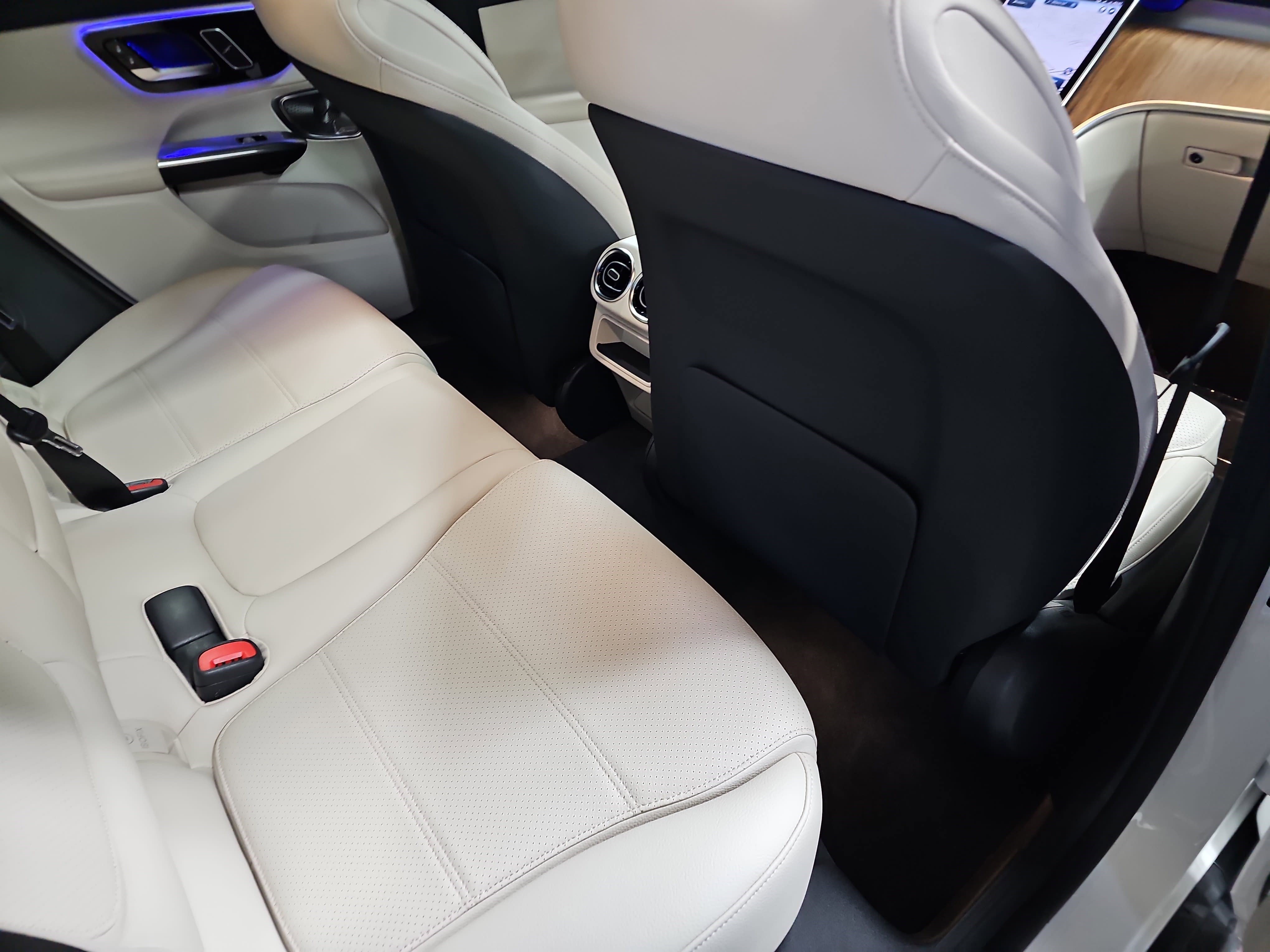 Used 2023 Mercedes-Benz GLC 300 image 12