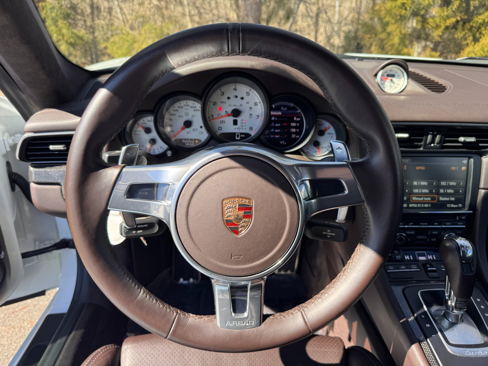 Used 2014 Porsche 911 Turbo S image 31