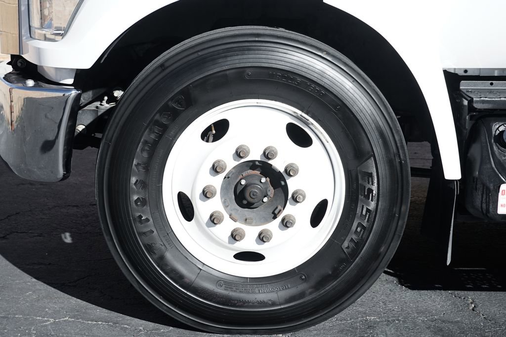 Used 2016 Ford F650 2WD Crew Cab Super Duty image 51