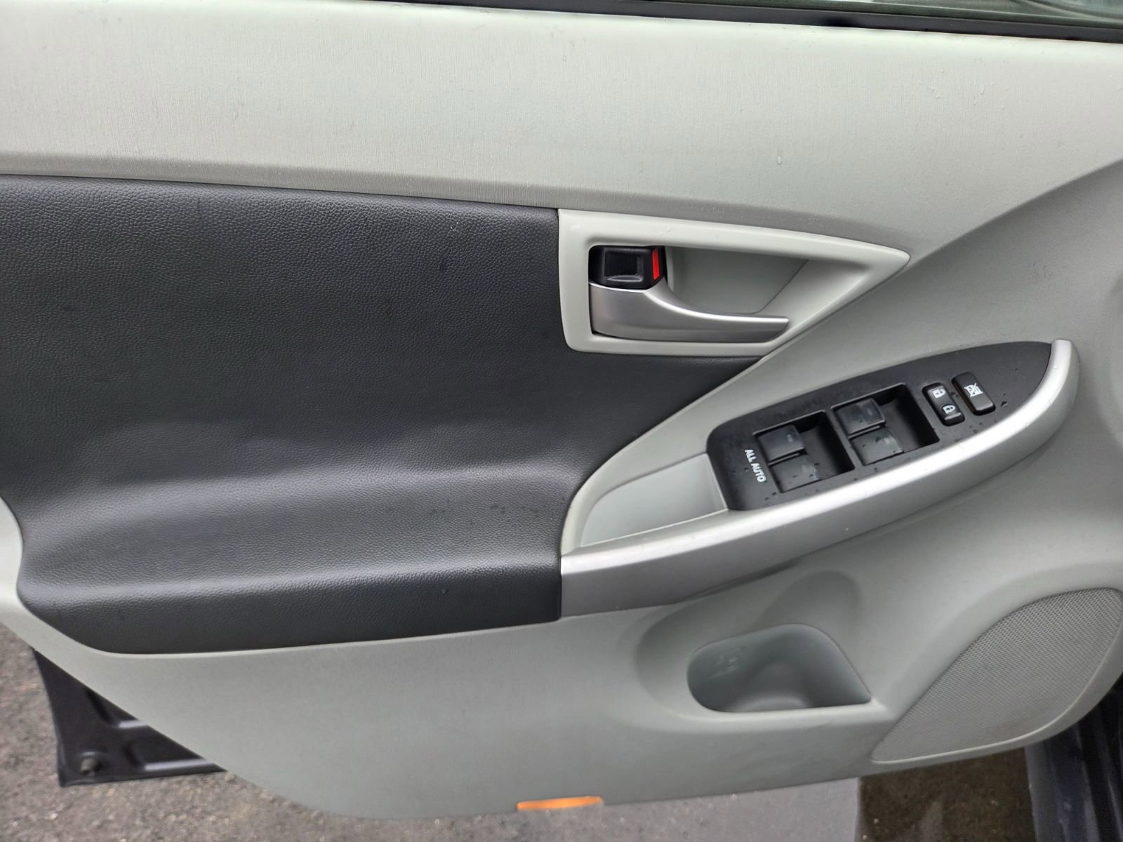 Used 2012 Toyota Prius Prius II image 8