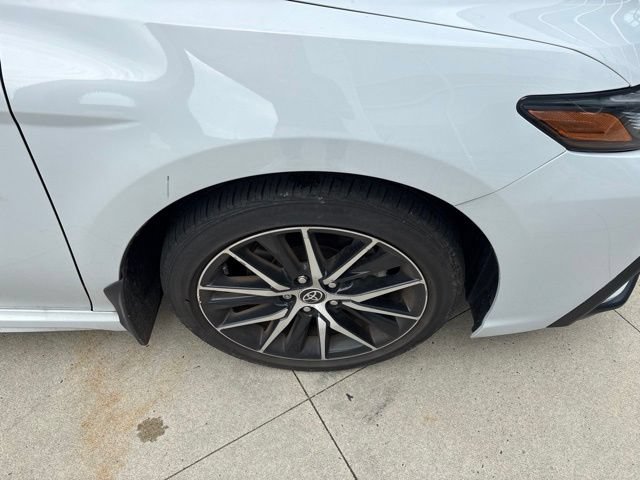 Used 2024 Toyota Camry SE w/ Cold Weather Package FWD image 9
