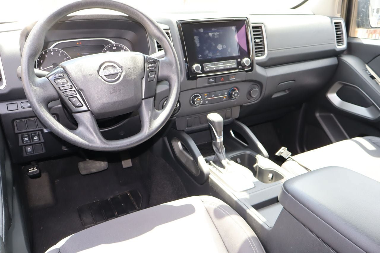 Used 2024 Nissan Frontier SV AWD/4WD image 4