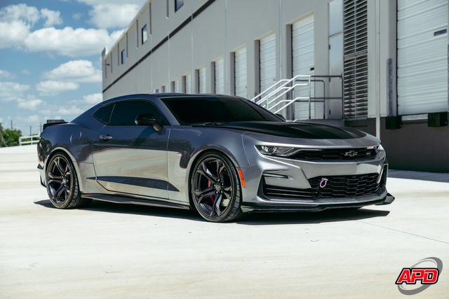 Used 2020 Chevrolet Camaro SS RWD image 7