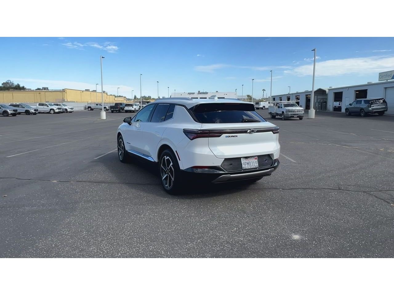 Certified 2024 Chevrolet Equinox EV LT w/ LPO, Blackout Package FWD image 9