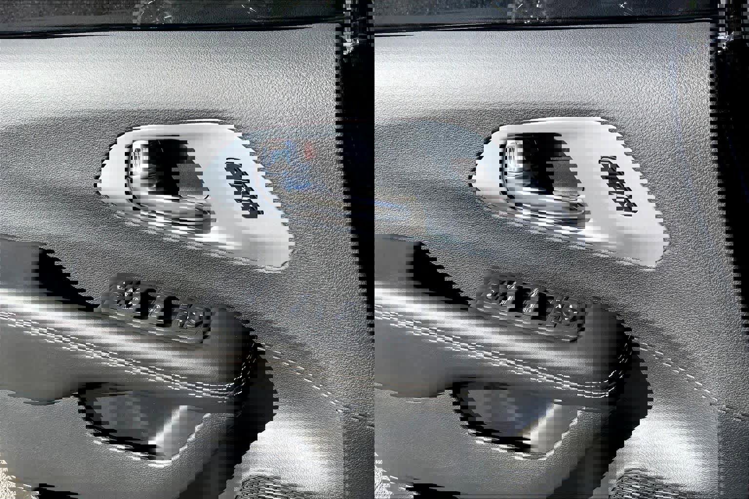 New 2026 Chrysler Pacifica Limited image 18