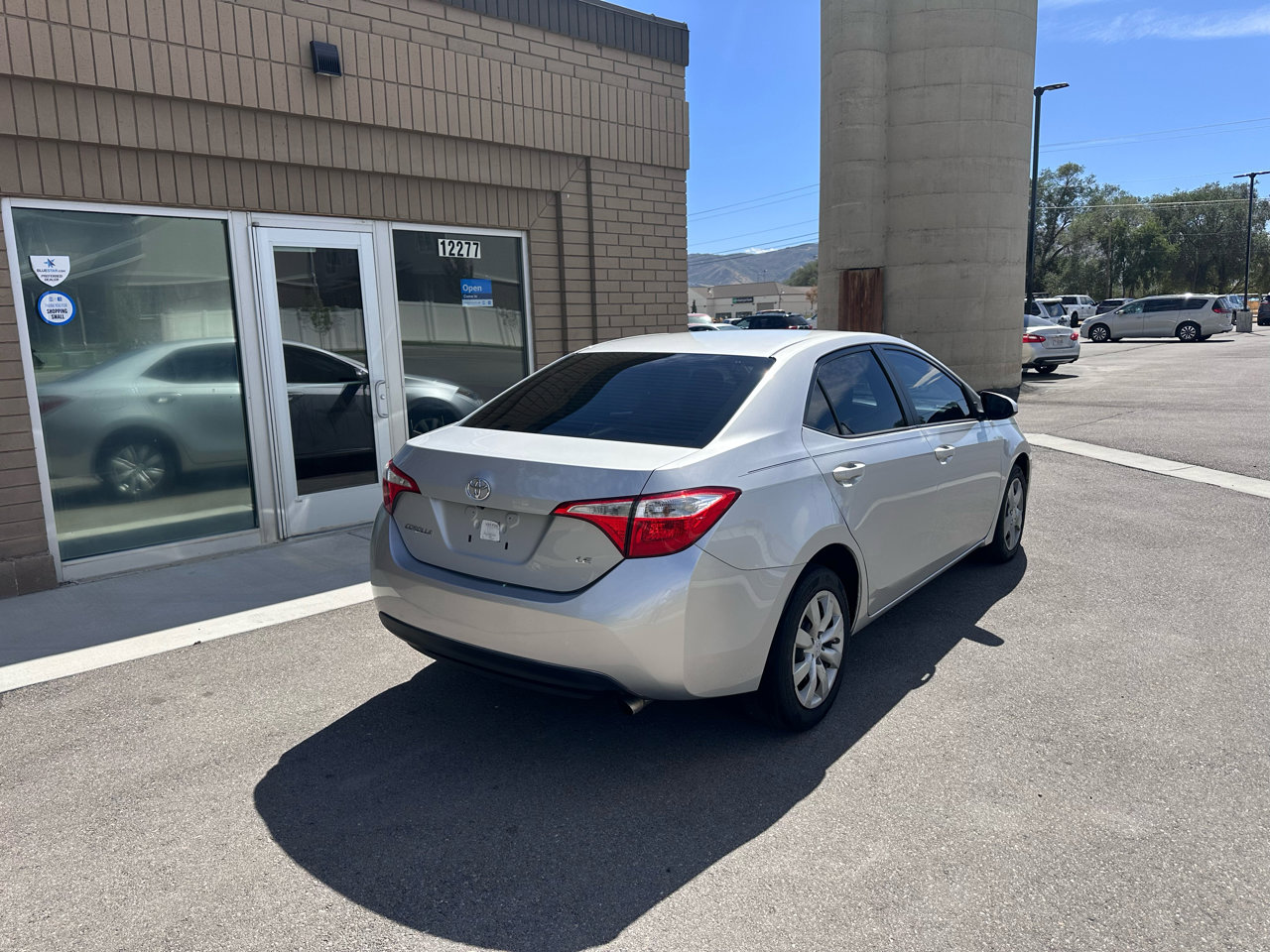 Used 2015 Toyota Corolla LE image 5