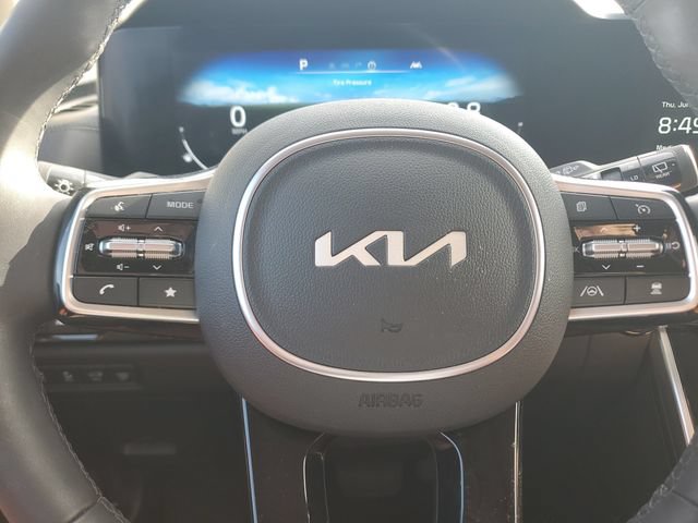 Certified 2023 Kia Carnival SX Prestige FWD image 23