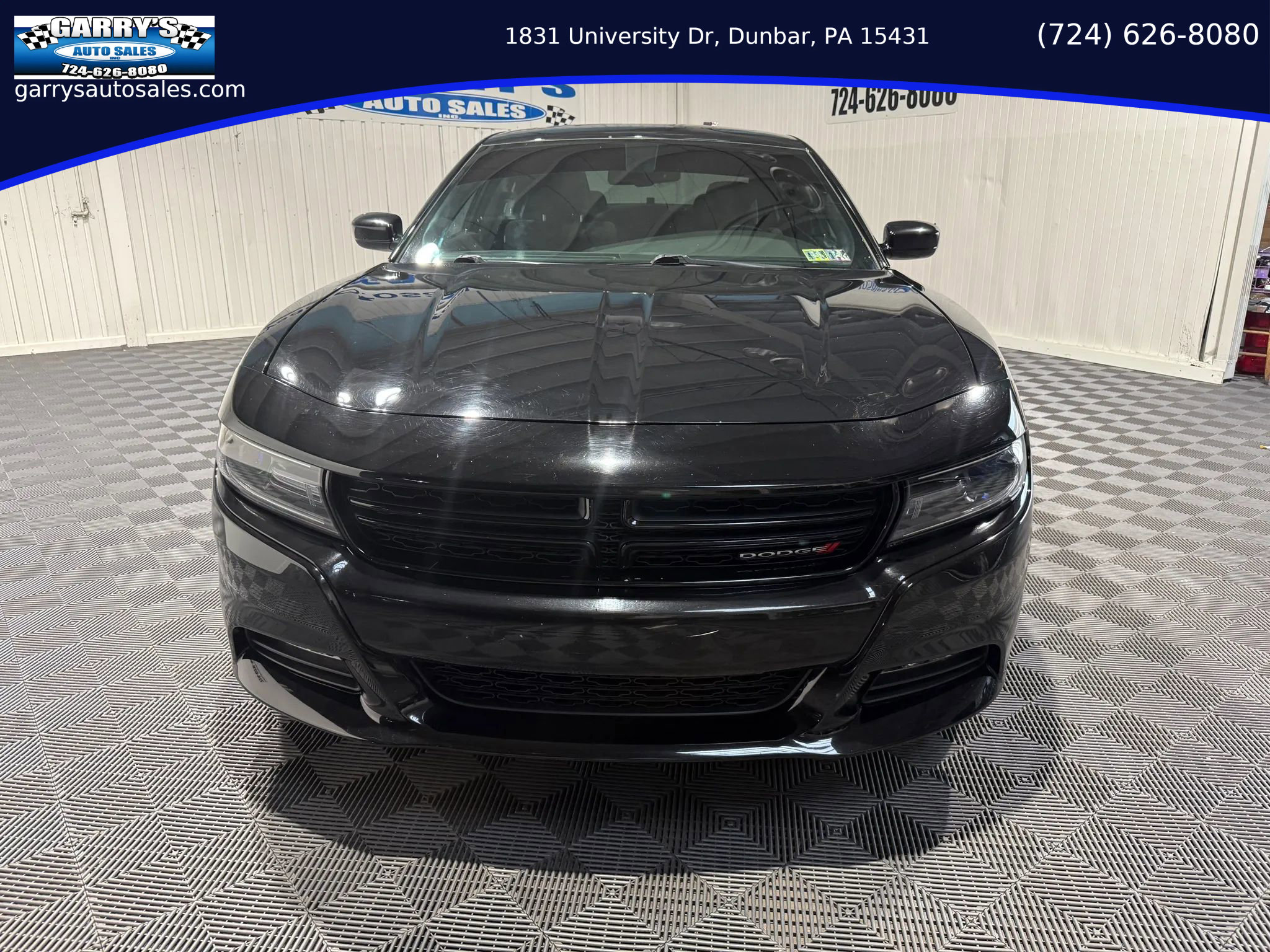 Used 2017 Dodge Charger SXT w/ Rallye Group image 2