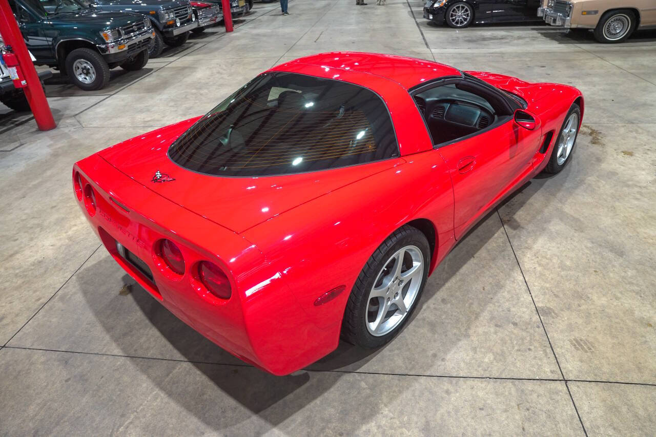 Used 2001 Chevrolet Corvette Coupe RWD image 17