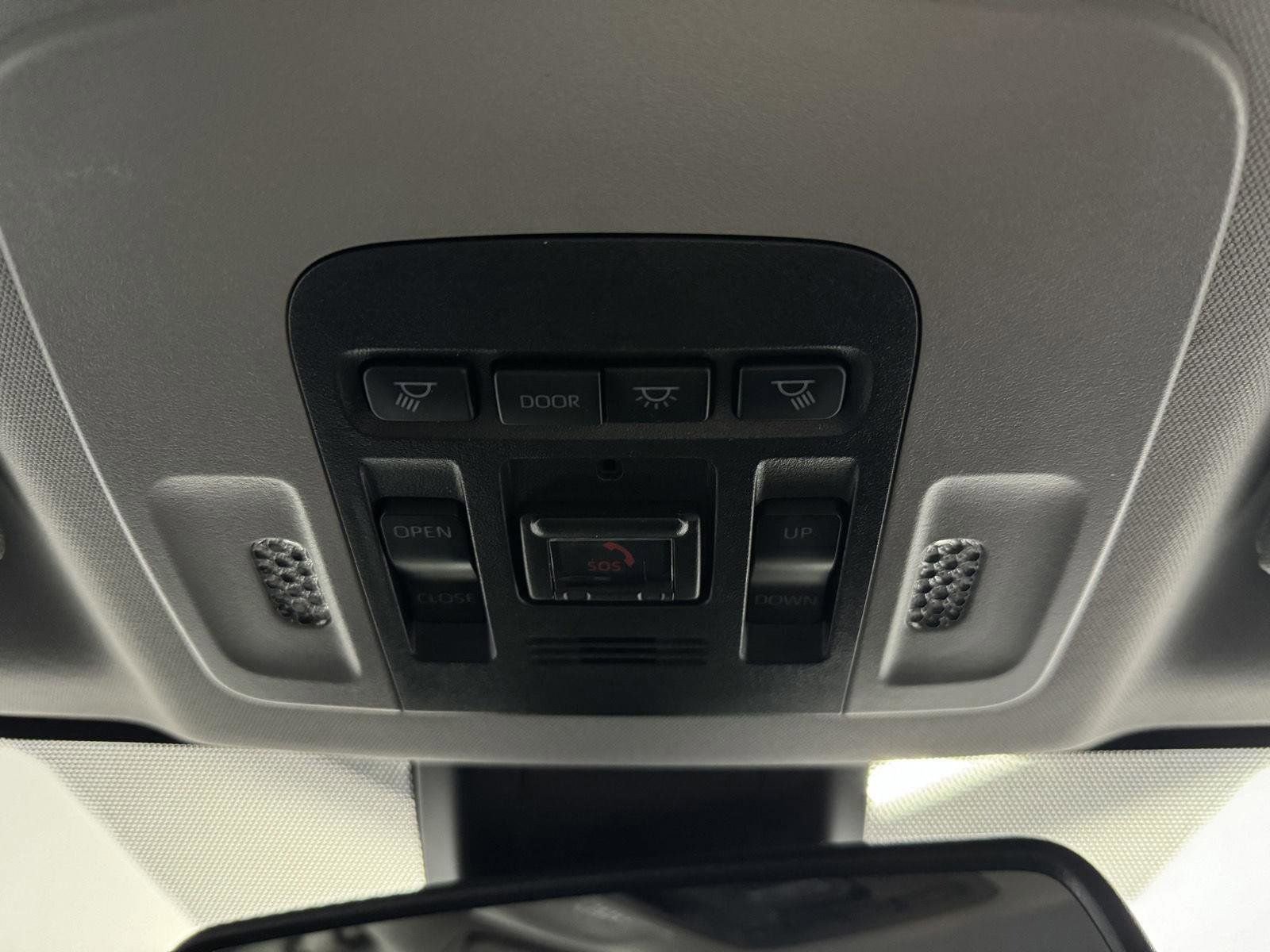 Used 2023 Toyota Camry SE image 21