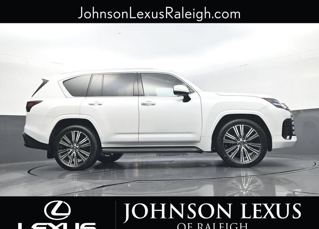 Used 2023 Lexus LX 600 4WD w/ Luxury Package image 20