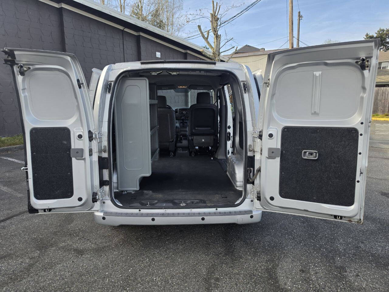 Used 2017 Nissan NV200 SV FWD image 22