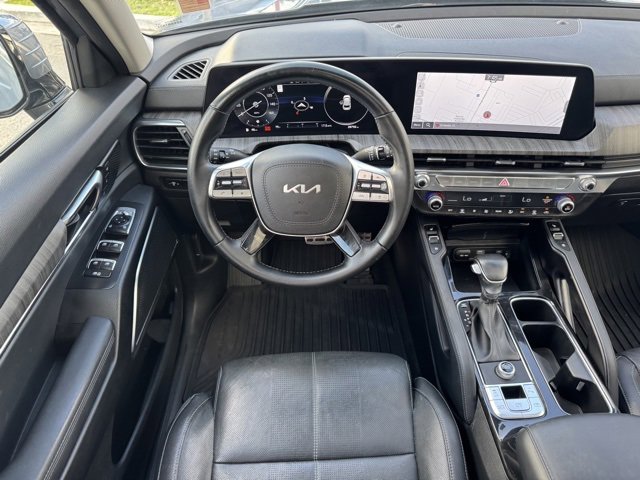 Used 2024 Kia Telluride SX w/ Towing Package image 15
