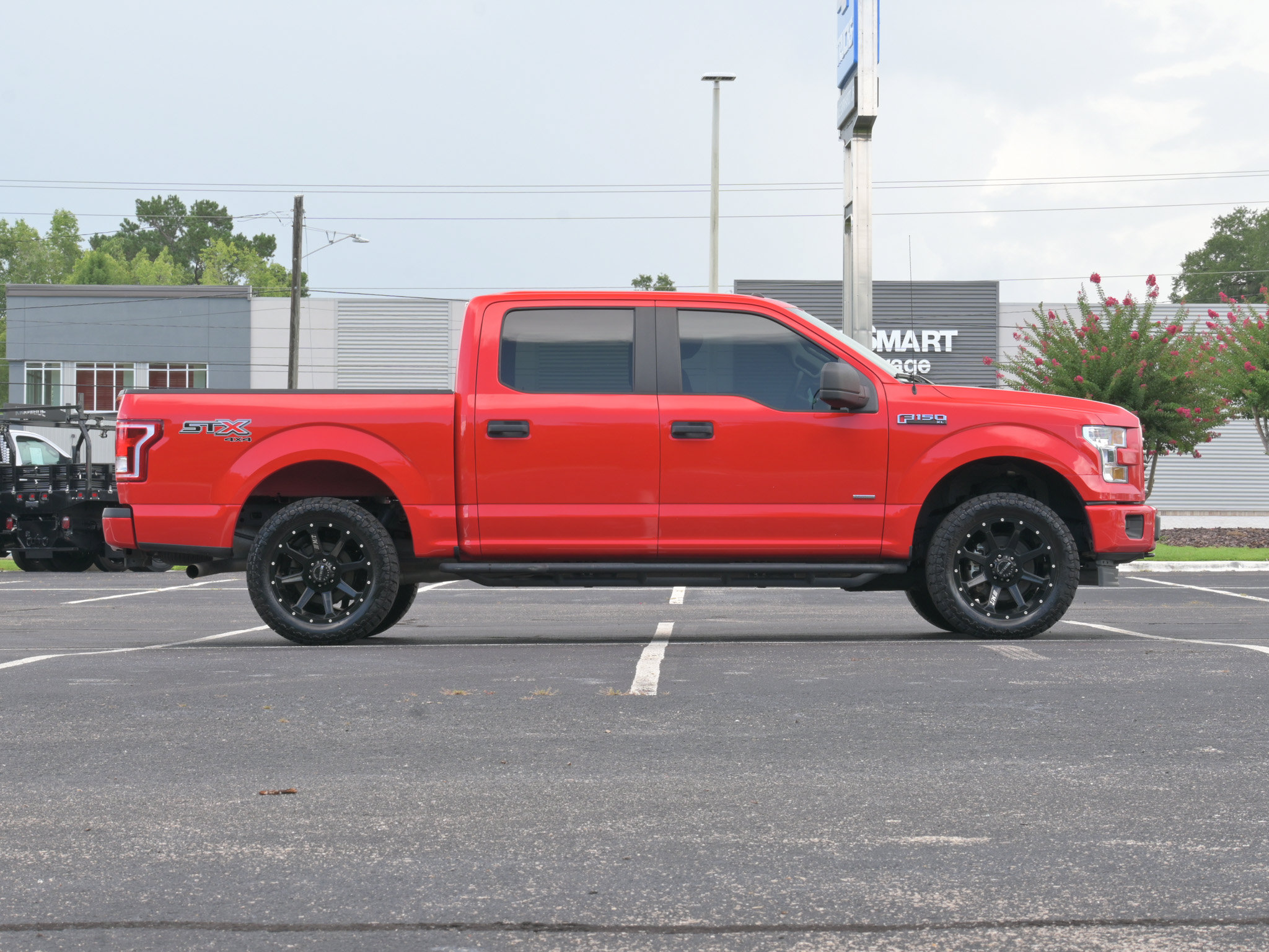 Used 2017 Ford F150 XL w/ Equipment Group 101A Mid AWD/4WD image 7