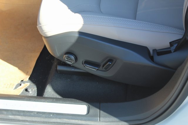 New 2026 Volvo XC60 B5 Plus w/ Protection Package Premier image 13