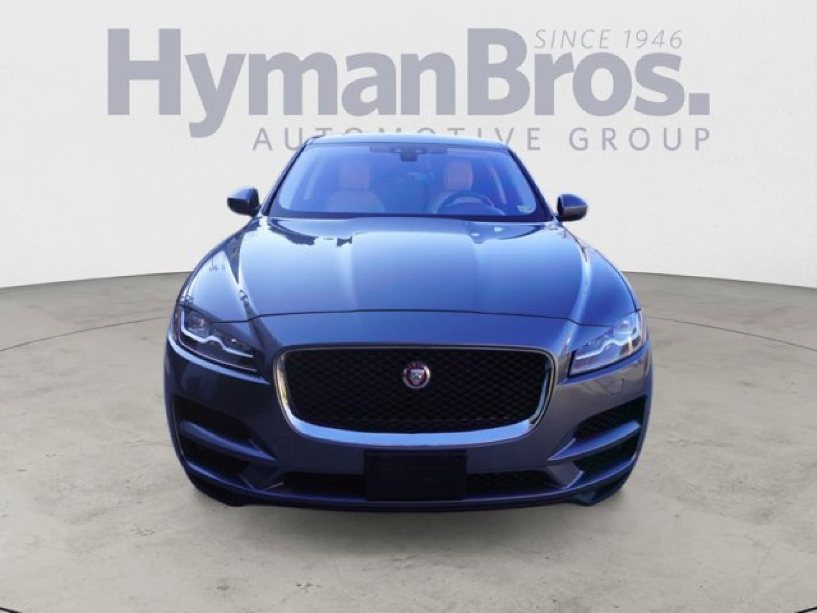 Used 2018 Jaguar F-PACE Prestige image 2