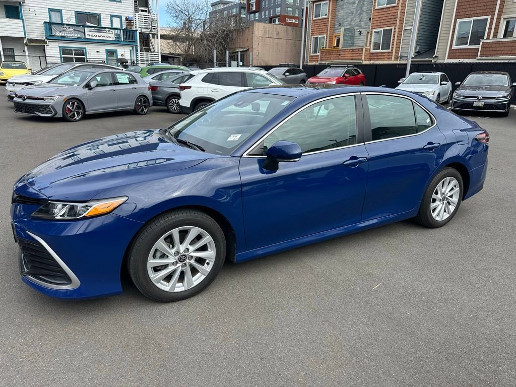 Used 2023 Toyota Camry LE w/ Convenience Package image 3