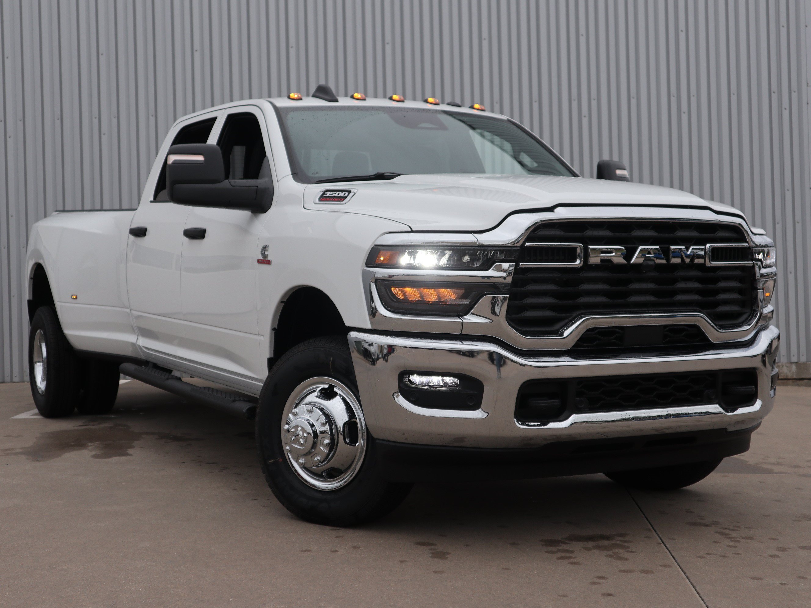 New 2026 RAM 3500 Tradesman AWD/4WD image 2