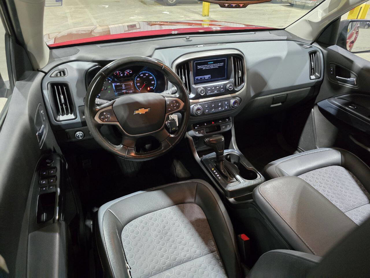 Used 2018 Chevrolet Colorado Z71 image 29