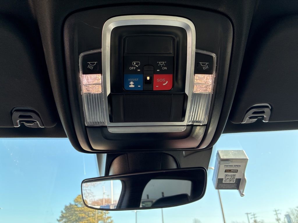 Used 2024 RAM 1500 Laramie image 19