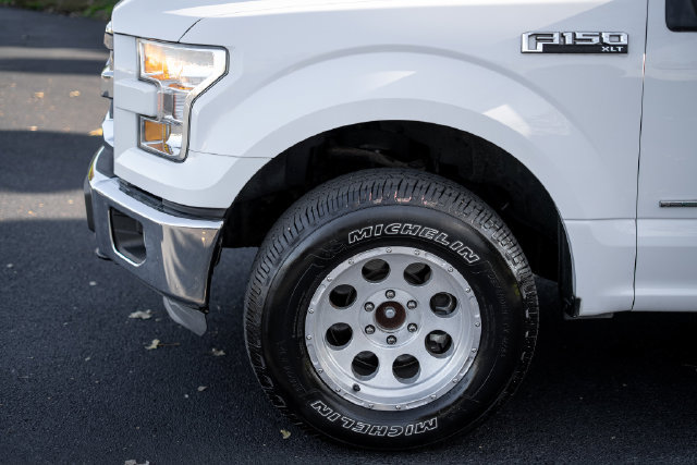 Used 2015 Ford F150 XLT w/ Trailer Tow Package AWD/4WD image 10