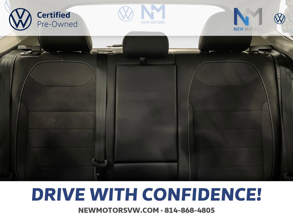 Used 2023 Volkswagen Taos SE w/ Panoramic Sunroof Package image 13