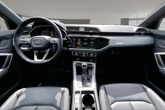 Used 2023 Audi Q3 2.0T Premium w/ Convenience Package AWD/4WD image 7