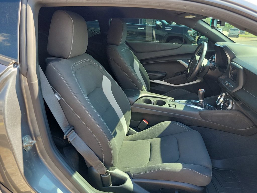 Certified 2022 Chevrolet Camaro LT RWD image 29