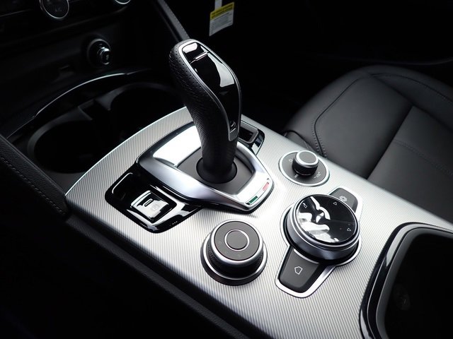 New 2025 Alfa Romeo Stelvio Sprint w/ Convenience Package image 17