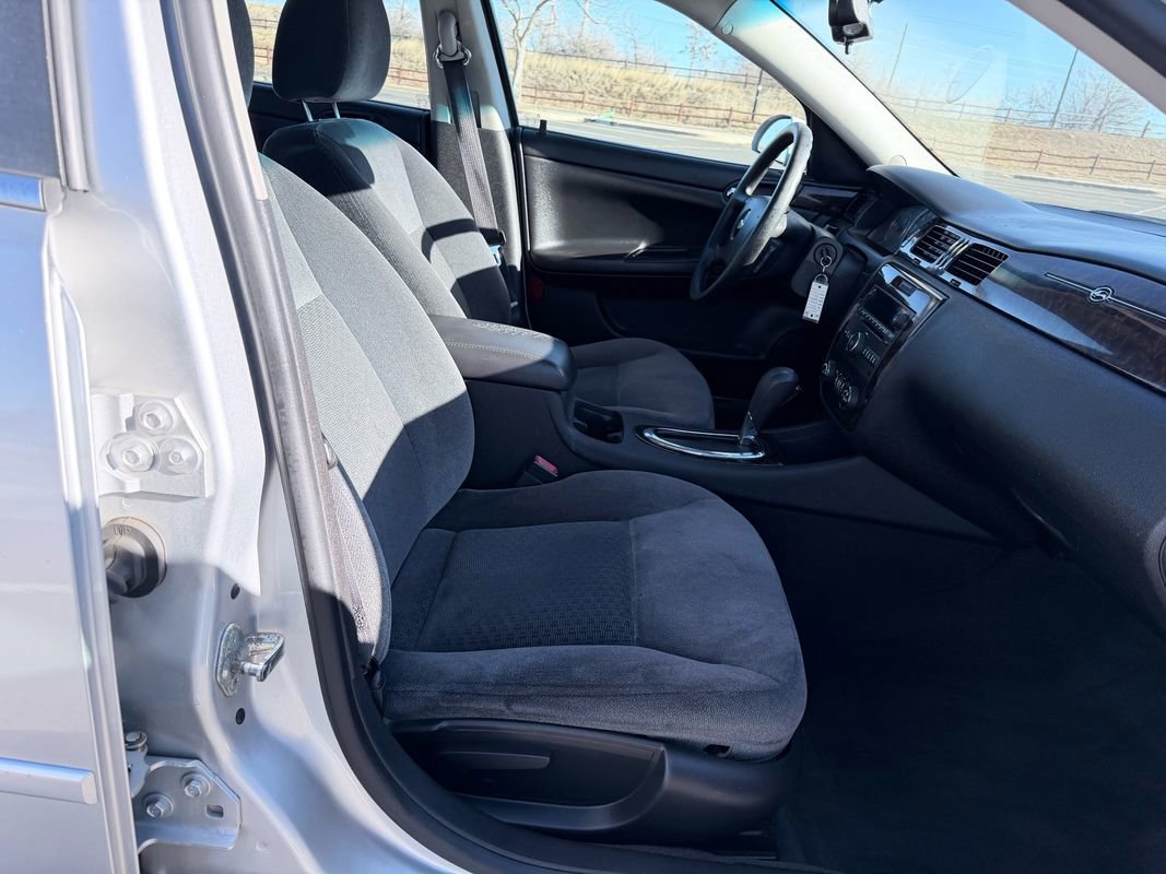 Used 2016 Chevrolet Impala LT image 12