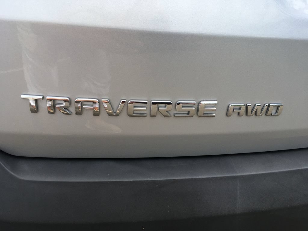 Used 2019 Chevrolet Traverse LT w/ LT Premium Package AWD/4WD image 6